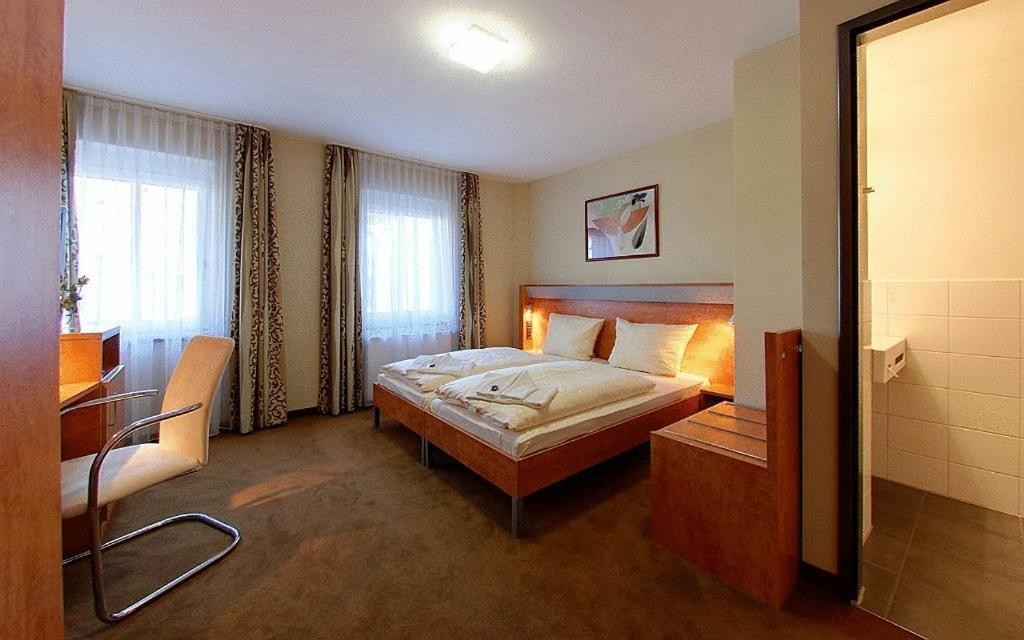 Hotel Gasthof Gross Bergkirchen  Quarto foto