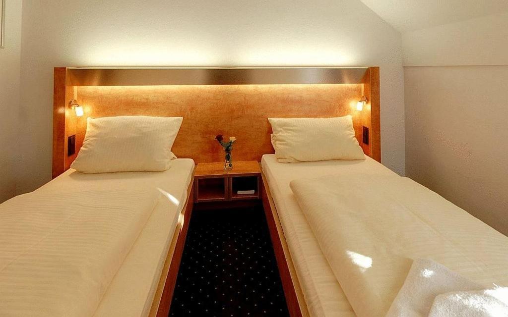Hotel Gasthof Gross Bergkirchen  Quarto foto